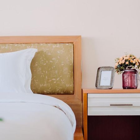 Patong Beach Side Hotel Dış mekan fotoğraf