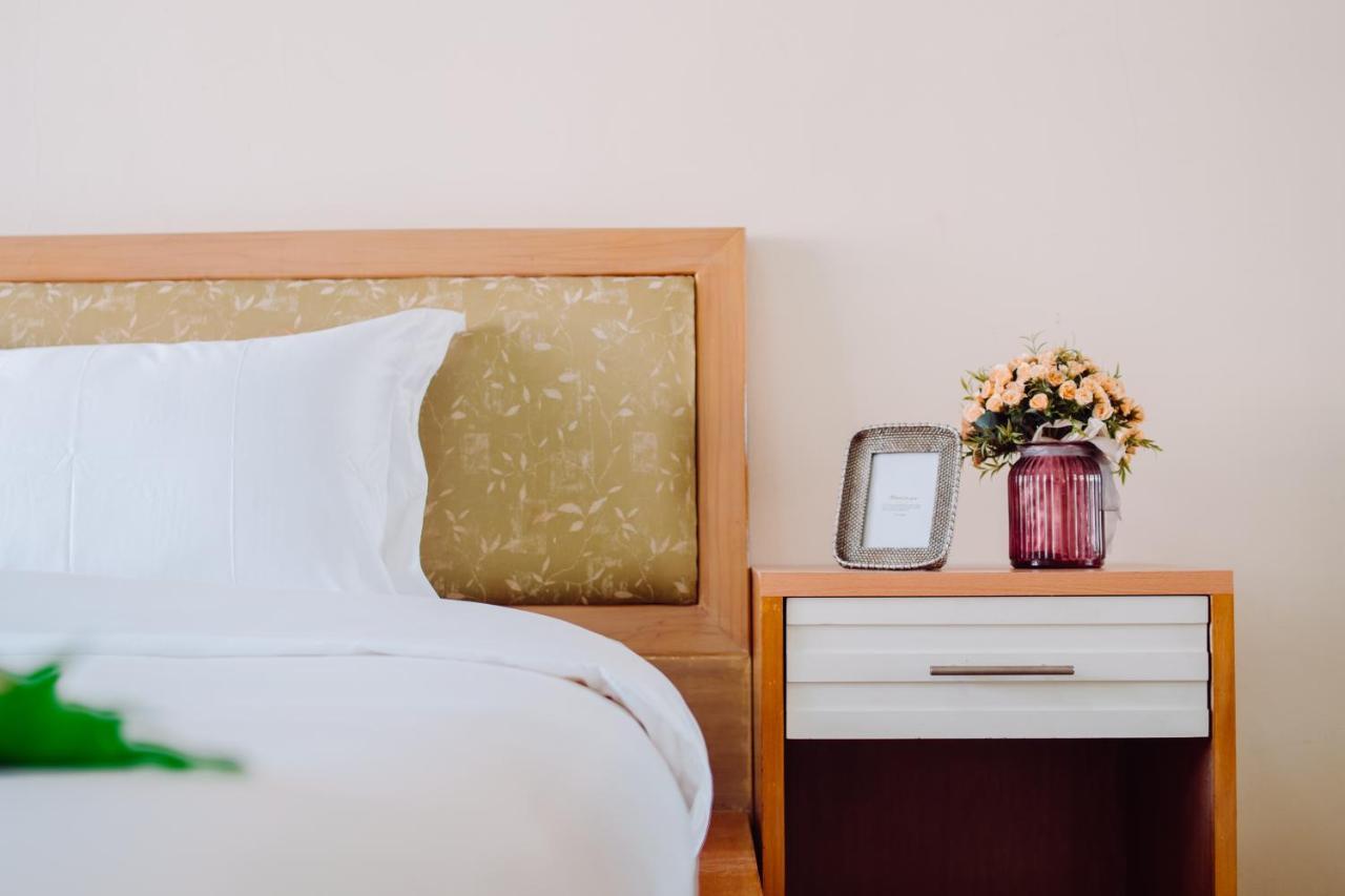 Patong Beach Side Hotel Dış mekan fotoğraf