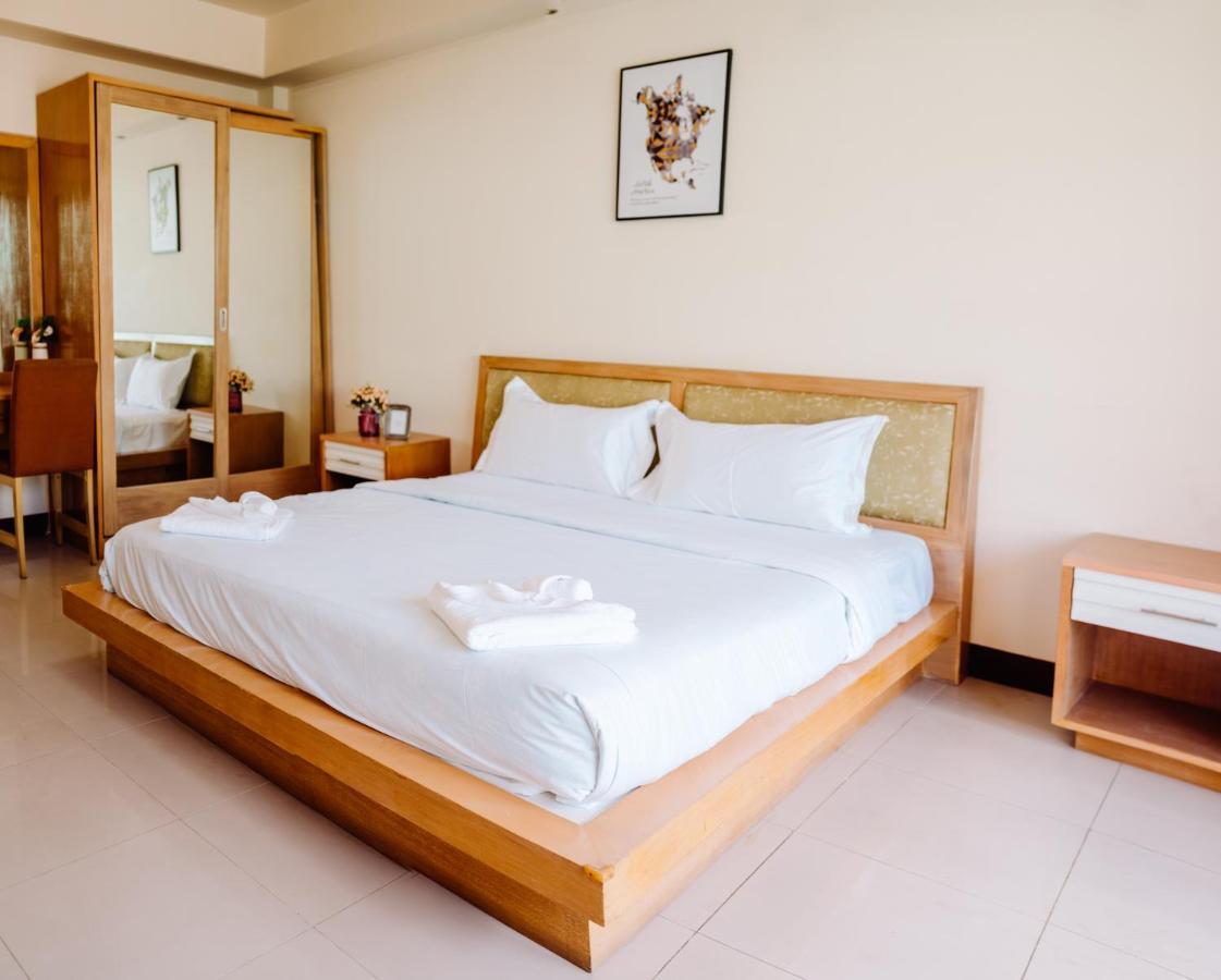 Patong Beach Side Hotel Dış mekan fotoğraf