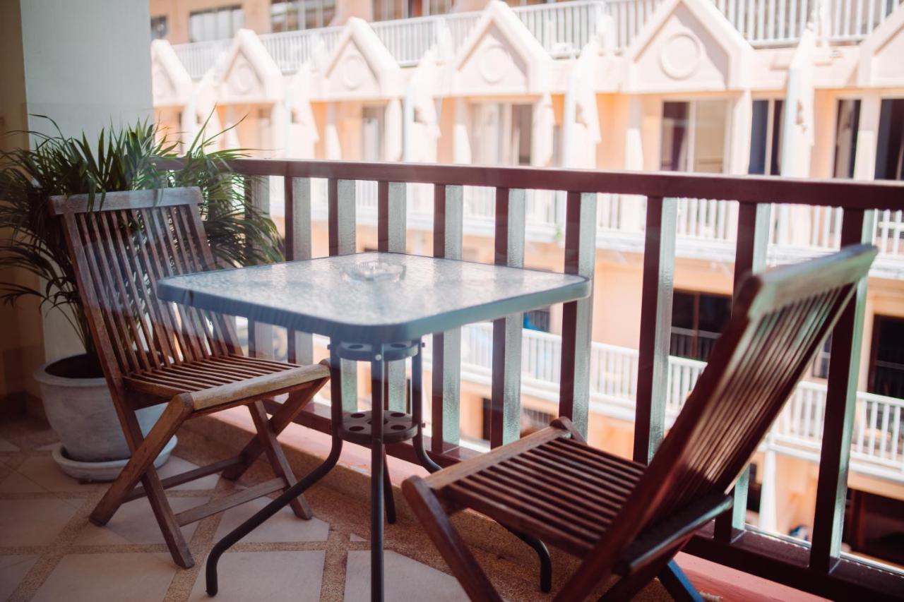 Patong Beach Side Hotel Dış mekan fotoğraf