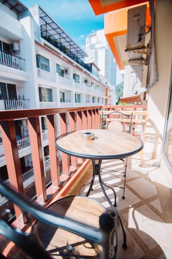 Patong Beach Side Hotel Dış mekan fotoğraf